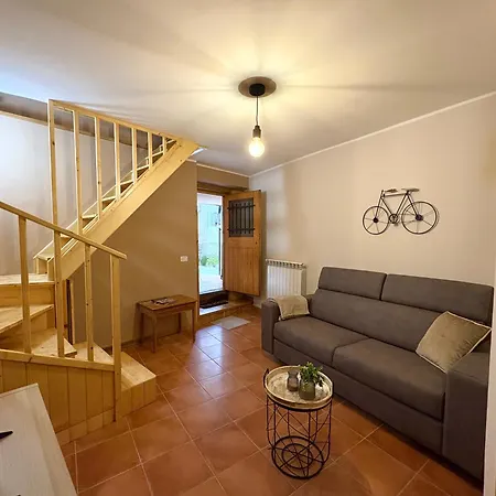 A Casa Di Ida, Rifugio Rustico Stile In Cilento *
