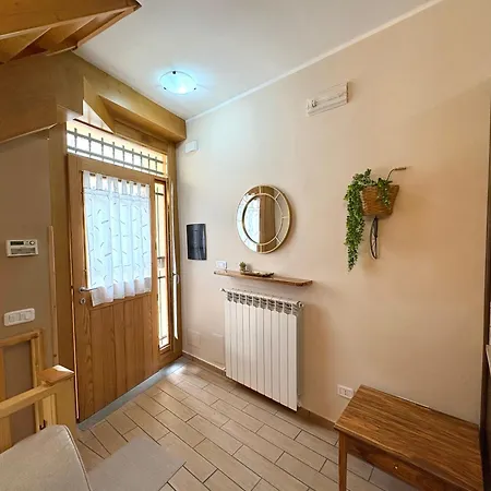 A Casa Di Ida, Rifugio Rustico Stile In Cilento *